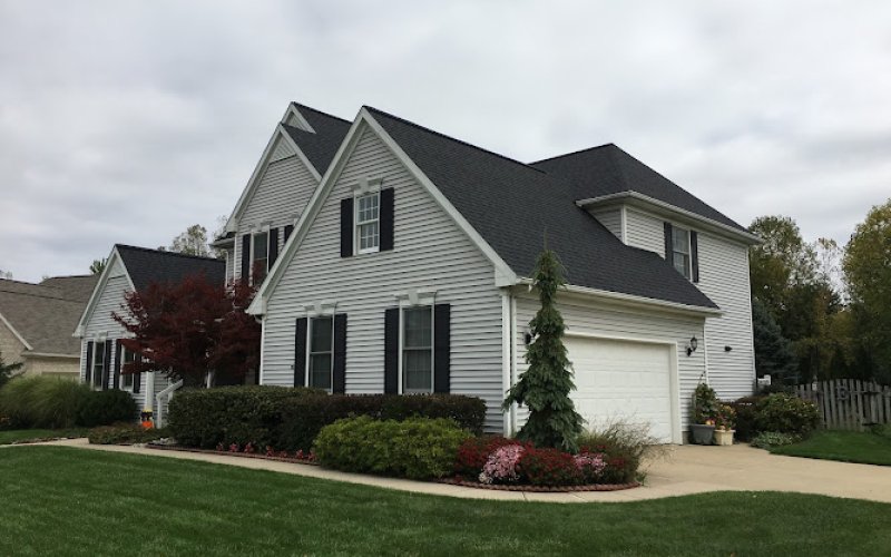 Brunette Home Improvement — Roofing contractor in Lansing