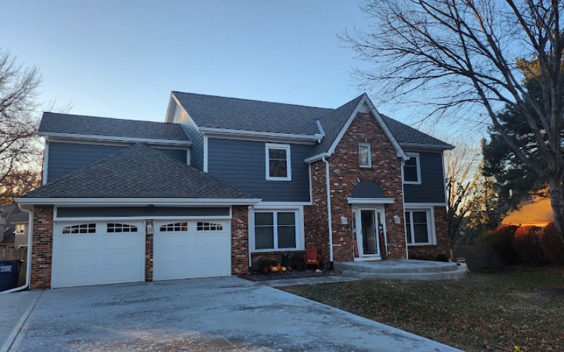 Iconic Home Renovations — General contractor in Olathe