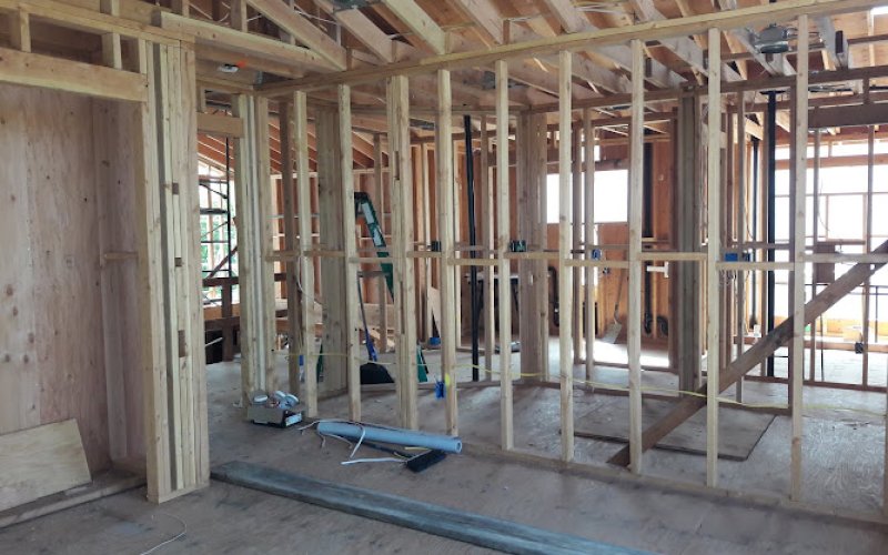 king of the hammer construction